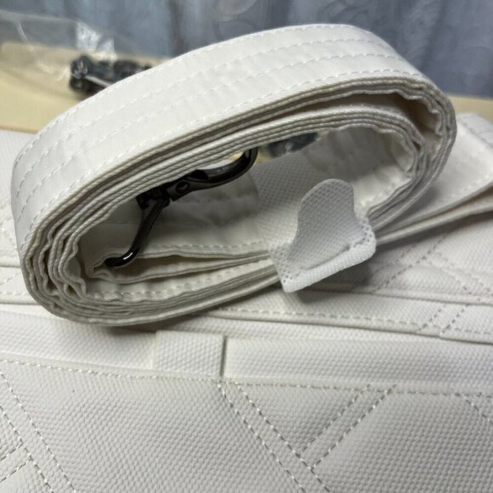 LUG Huddle Matte Luxe VL NWT in White - Picture 6 of 6